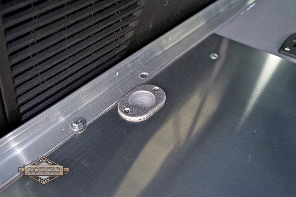 Industrial First Call Vehicle Floor with Rollers – Suburban